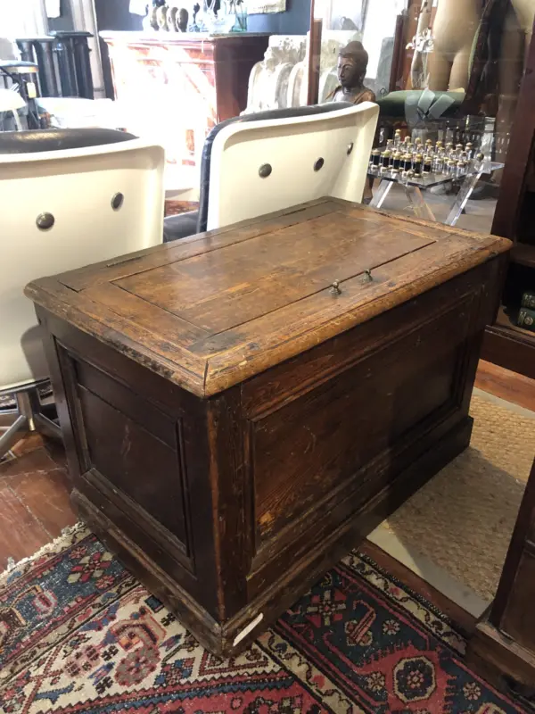 Vintage Wooden Kist