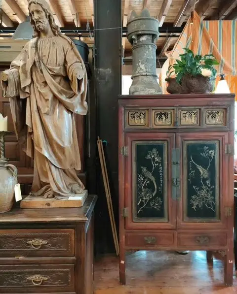 Chinese Wooden Cabinet