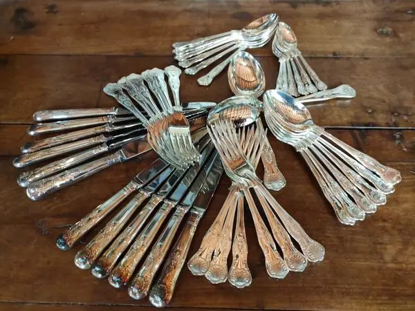 44-Piece Kings Pattern Sheffield Boxed Cutlery Canteen
