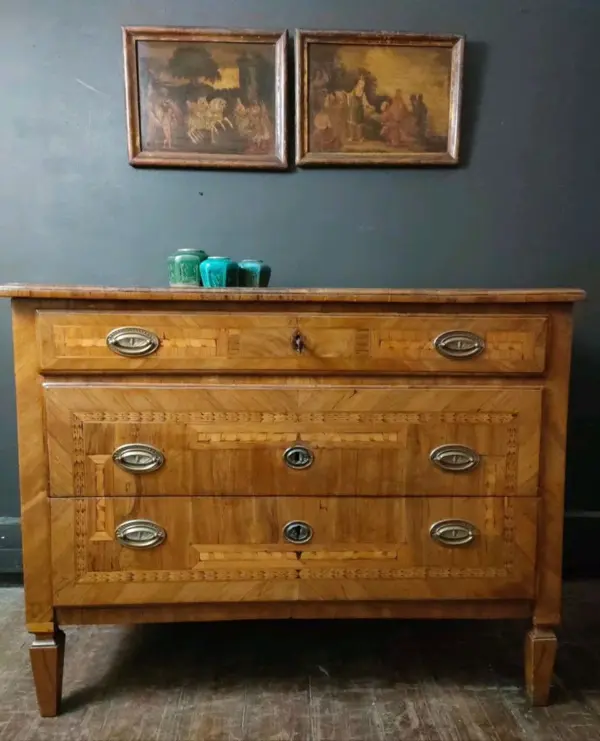 17th Century Italian Neo Classical Inlaid Walnut Chest