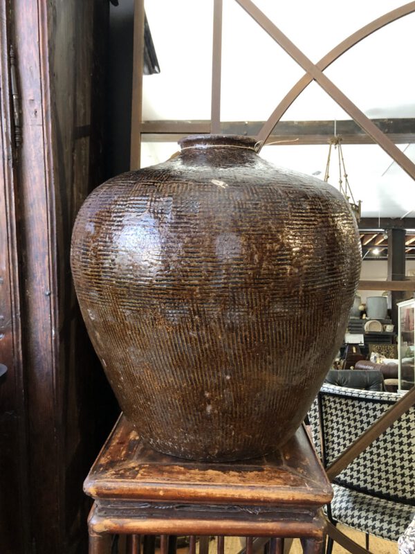Large Volume Brown Ceramic Pot