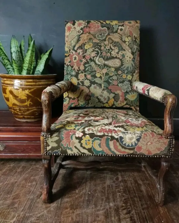 Os de Mouton Needlepoint Chair