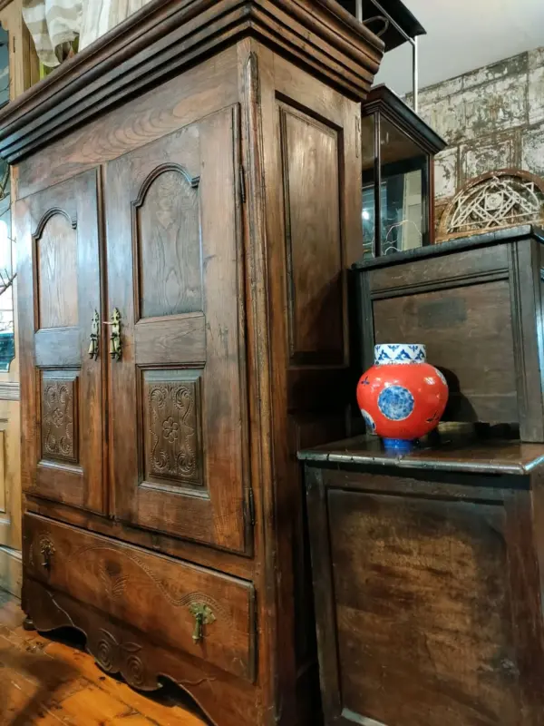2-Door Wardrobe With Shelving and Drawer