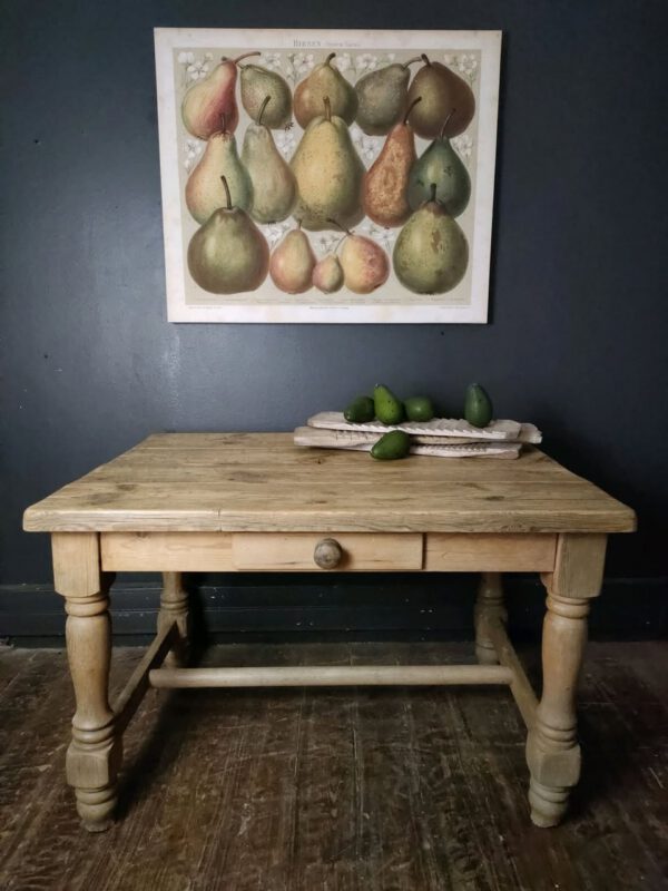 Turned-Legs Table With Drawer