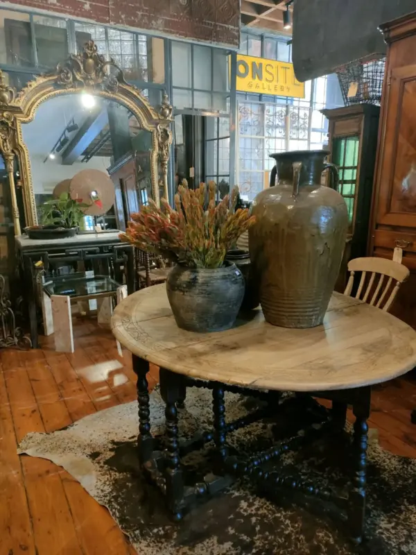 18th Century English Oak Gate-Leg Oval Table