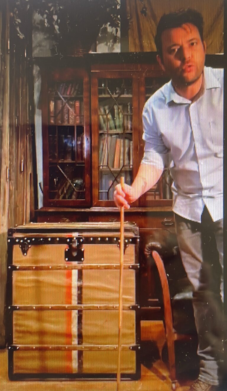Travel Style – Louis Vuitton Trunk