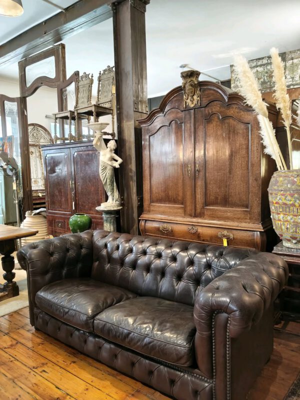 Deep Buttoned Leather Chesterfield