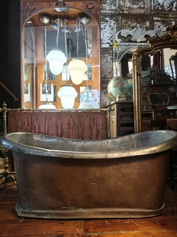 Vintage Free-standing Double-ended Copper Bathtub